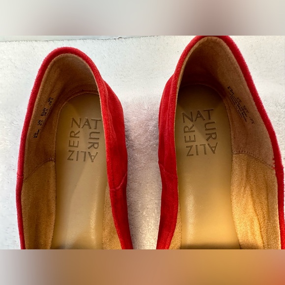 Naturalizer "Lorna" Red Suede Flats, Size 8.5M - Picture 3 of 5